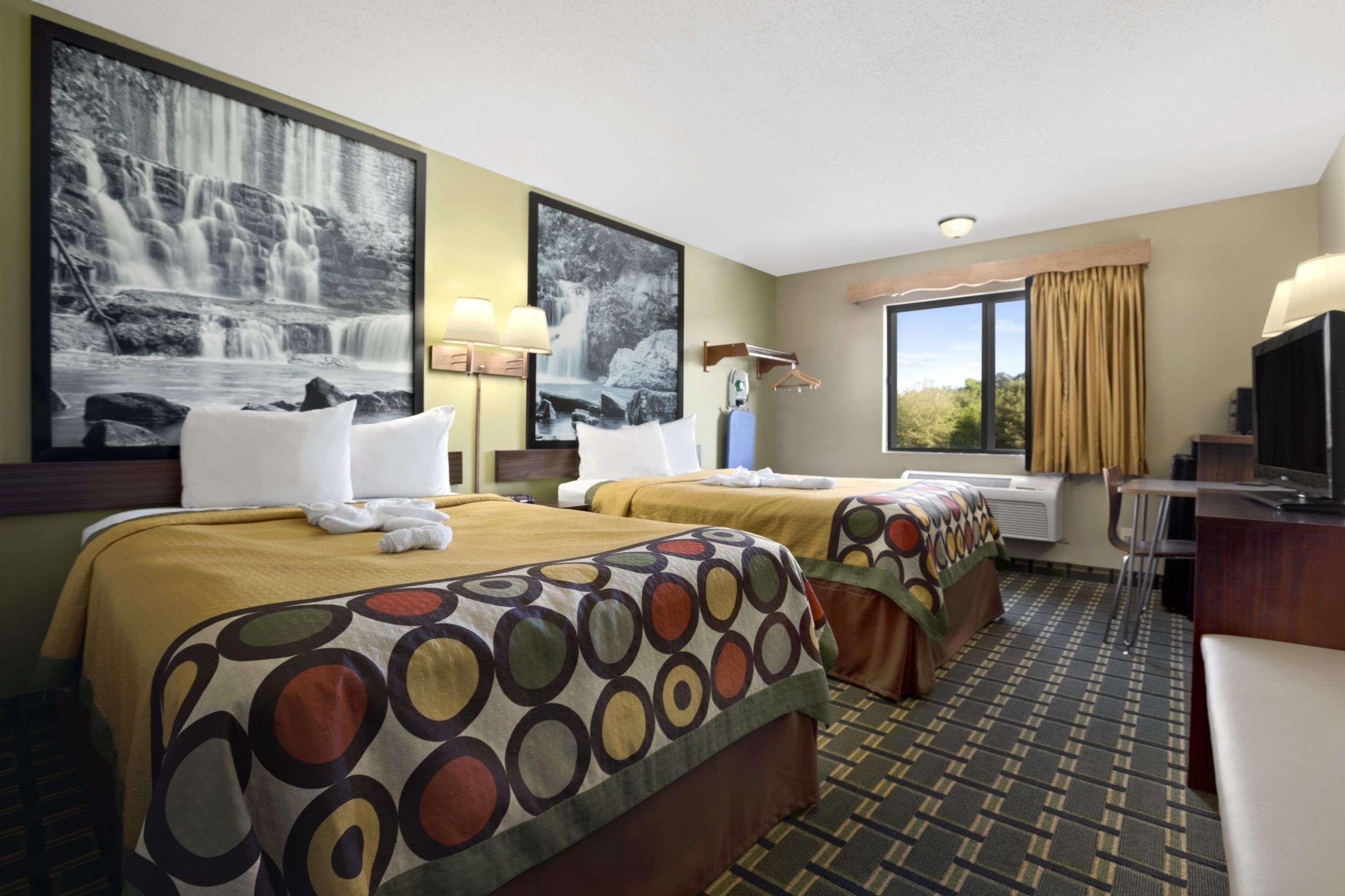 Super 8 By Wyndham Russellville Exteriör bild